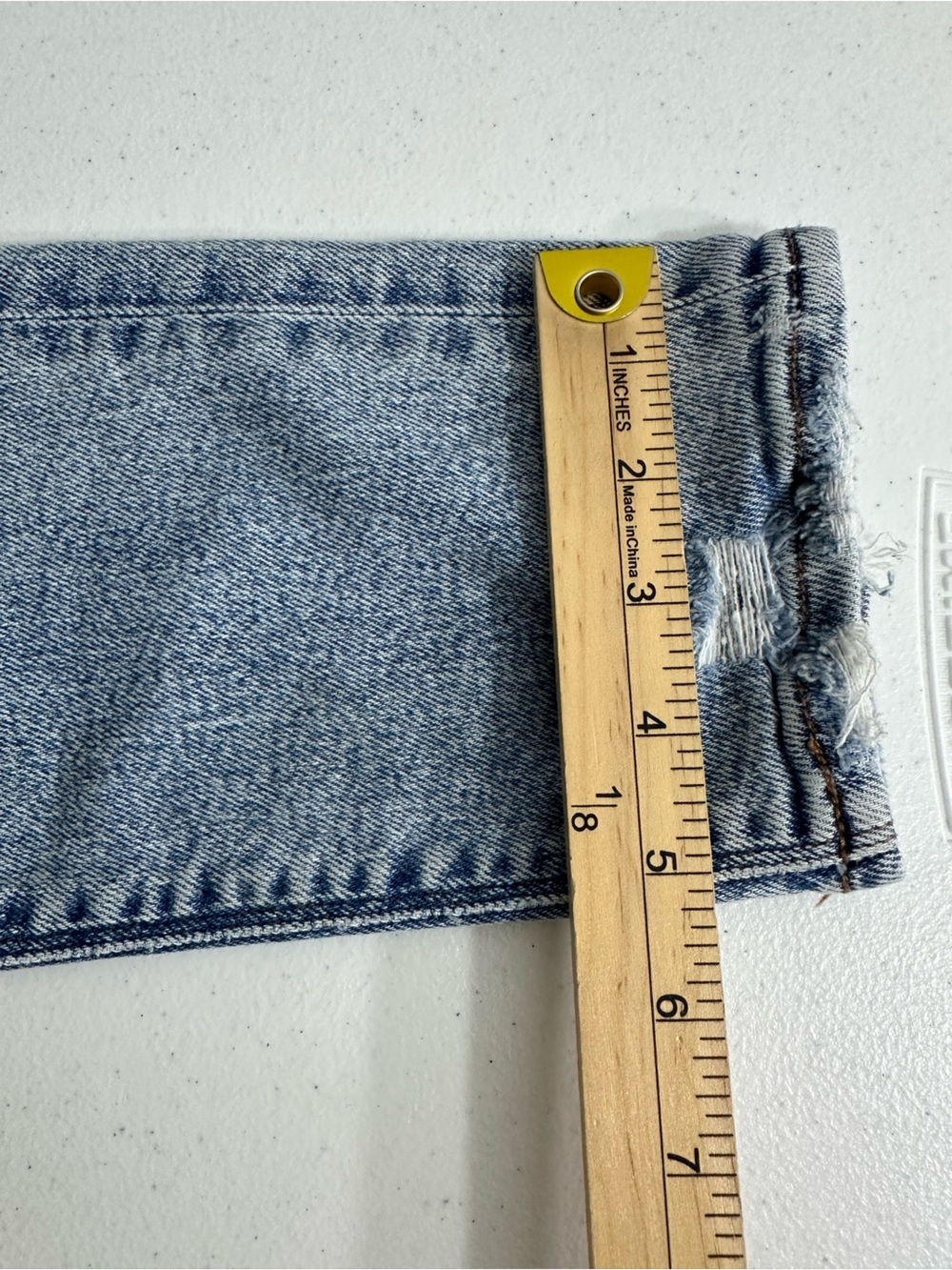 American Eagle Sz 2 Reg Distressed Stretch Mom Jeans Light Blue Denim Stretch - Picture 16 of 16